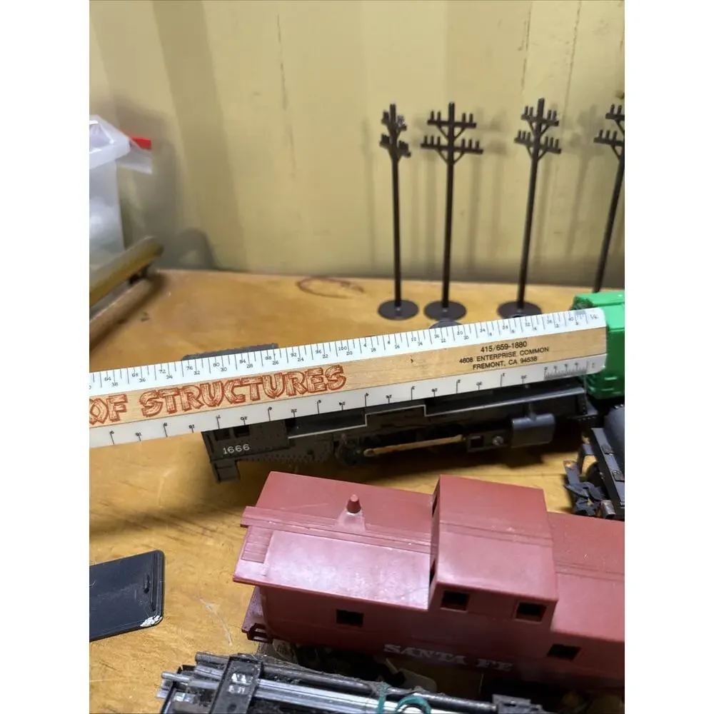 Vintage Train Set Track Engine Cars And Accessories